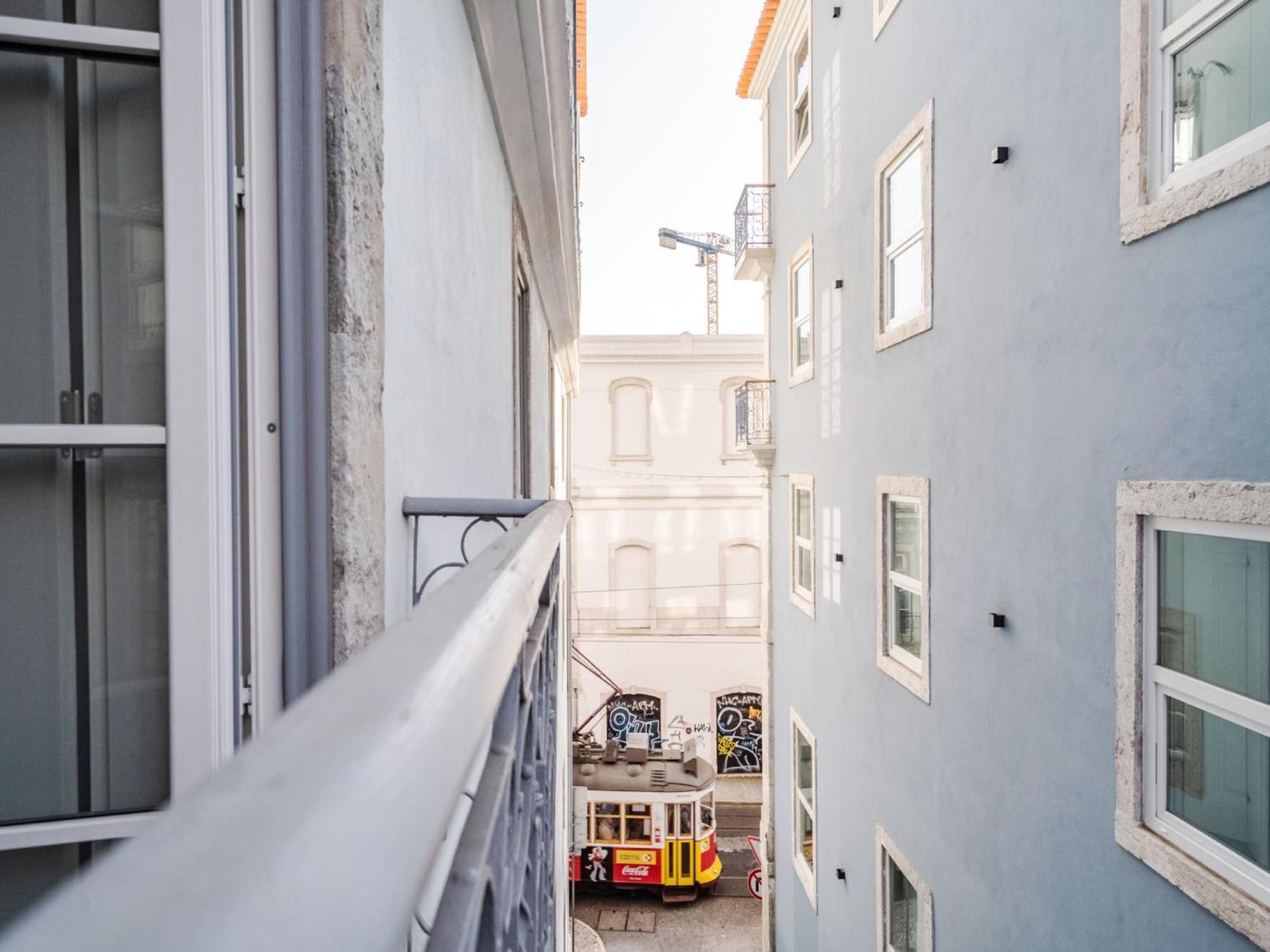 Akicity Cais Sodre Hope Lisbon